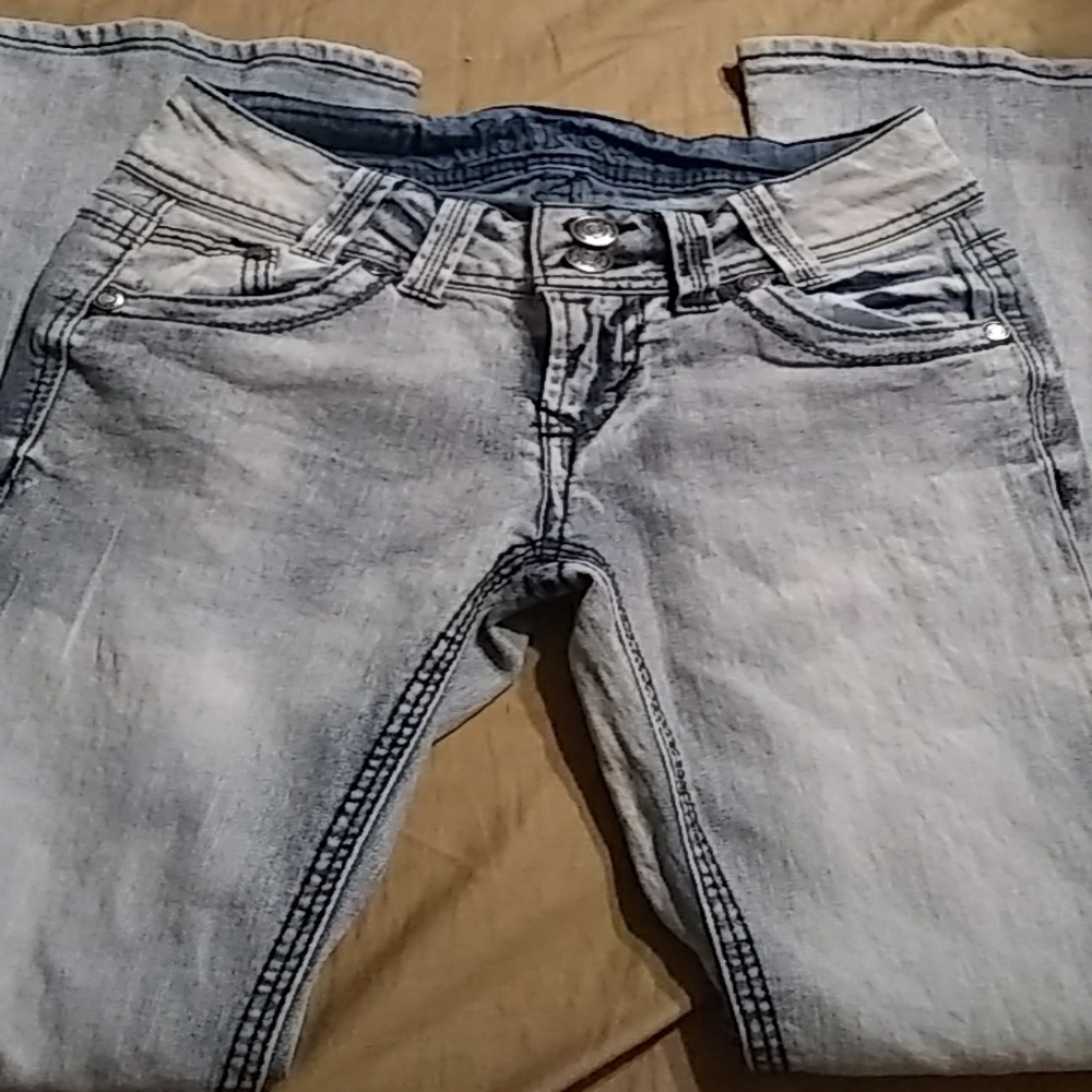 Wallflower jeans